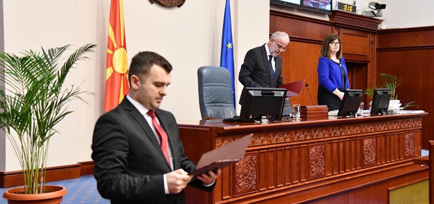 Орхан Адеми дава заклетва во собранието