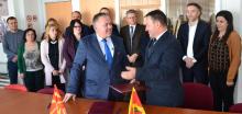 Донација на информатичка опрема од ДЗР за општина Македонски Брод