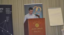 Координаторот на проектот Мартин Дувњак „ја отвора“ пресконференцијата 