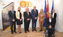 Заедничка фотографија на учесниците на средбата