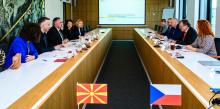 Мотив од средбата на двете делегации